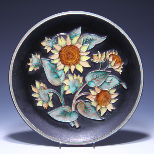 KARLSRUHER MAJOLIKA Wandteller SONNENBLUMEN Entwurf Heinkel 1936 - 32,5 cm