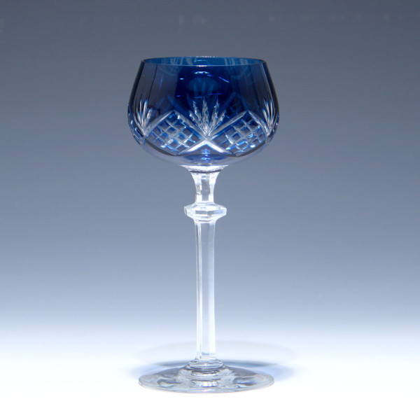 Dunkelblauer Bleikristall Überfangrömer mit Bodenstern 1. H. 20. Jh. - 18 cm