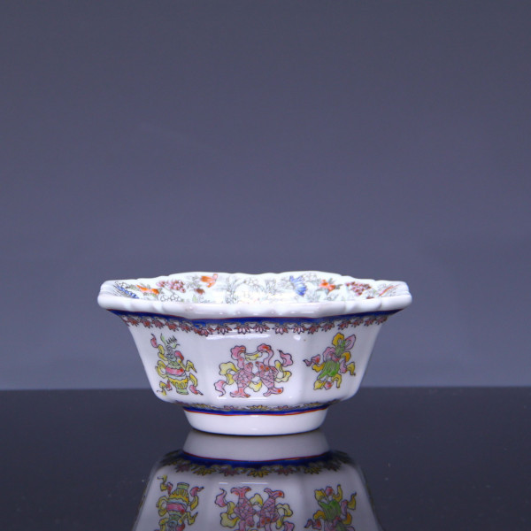 Chinese Famille Rose Octogonal Bowl - 2nd Half 20th Century