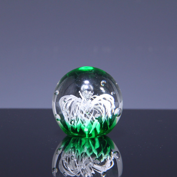 Briefbeschwerer Paperweight mit weißer Blüte - Ø 6,7 cm - 369 Gramm