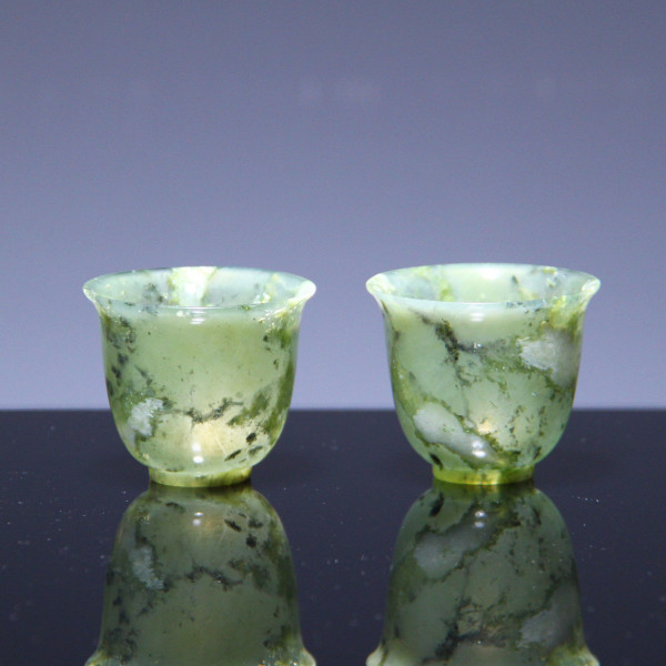 Paar Nephrite / Jadeeit Becher - Kwangtung, China 2. Hälfte 20. Jh.