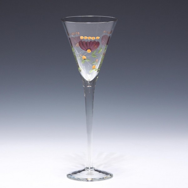 Hohes Sherryglas mit Schliff und Emaillebemalung - 20,3 cm