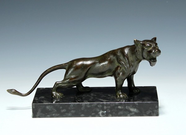 Bronzefigur Raubkatze Tiger Löwe Anfang 20. Jh.