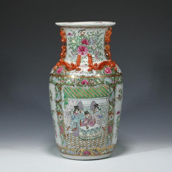 Handpainted Chinese Famille Rose Vase - 20th. C. - 36,5 cm