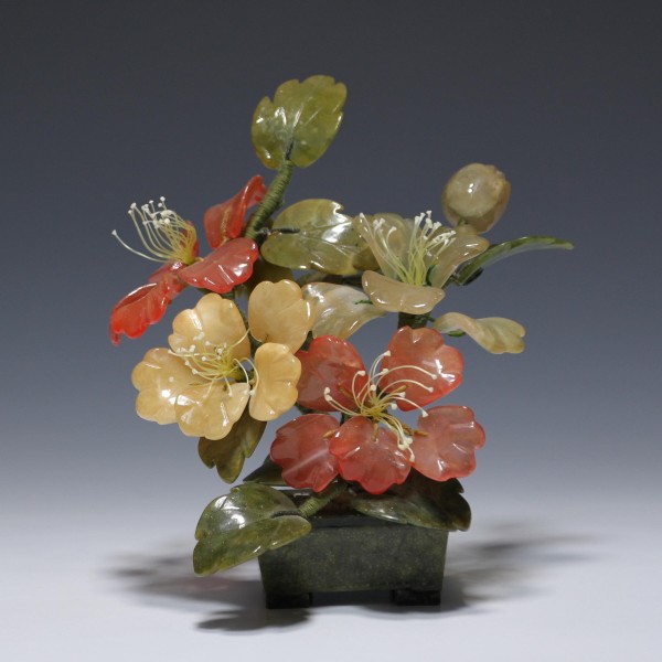 Speckstein Blumenstrauß im Topf "Jadebäumchen" - China 20. Jh. - 17 cm